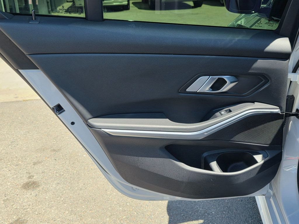 2023 BMW 3 Series 330e Plug-In Hybrid - 22911391 - 31