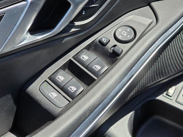 2023 BMW 3 Series 330e Plug-In Hybrid - 22911391 - 33