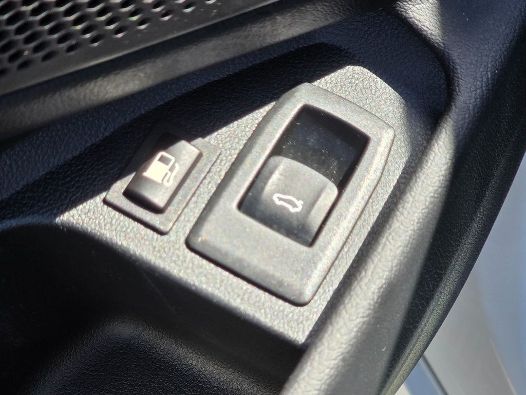 2023 BMW 3 Series 330e Plug-In Hybrid - 22911391 - 35