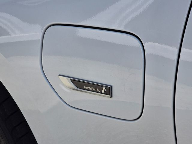 2023 BMW 3 Series 330e Plug-In Hybrid - 22911391 - 8