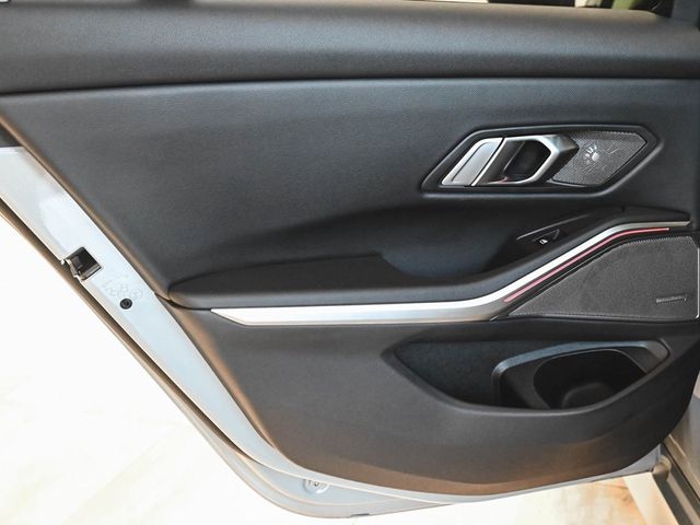 2023 BMW 3 Series 330e xDrive - 22951589 - 11