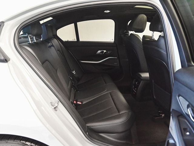 2023 BMW 3 Series 330e xDrive - 22951589 - 31