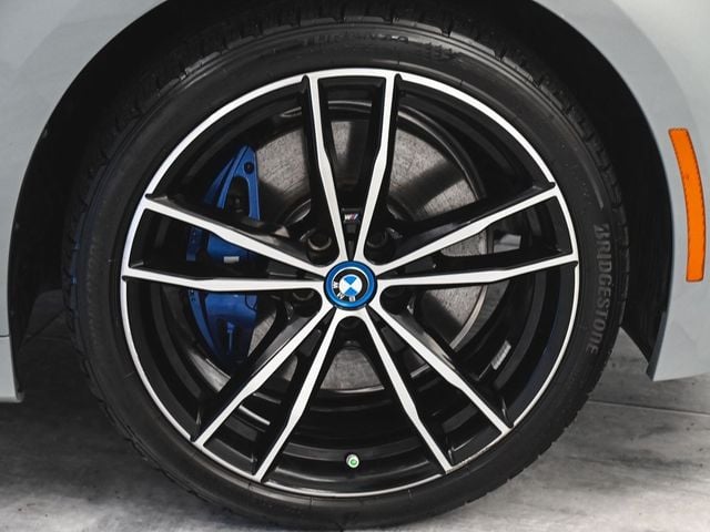 2023 BMW 3 Series 330e xDrive - 22951589 - 6