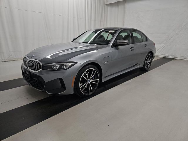 2023 BMW 3 Series 330e xDrive Plug-In Hybrid - 22975461 - 1