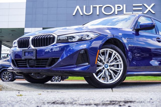 2023 BMW 3 Series 330e xDrive Plug-In Hybrid - 23062154 - 1