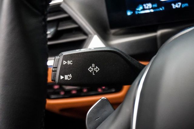2023 BMW 3 Series 330e xDrive Plug-In Hybrid - 23062154 - 19