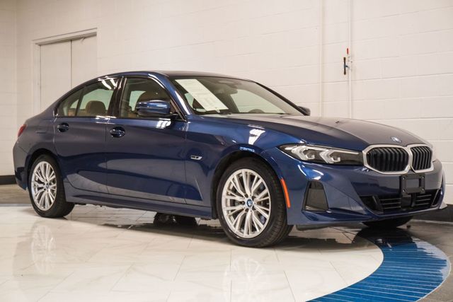 2023 BMW 3 Series 330e xDrive Plug-In Hybrid - 23062154 - 4