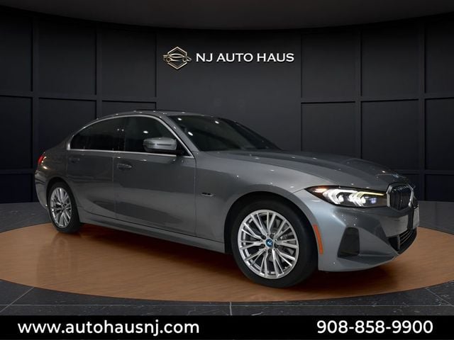 2023 BMW 3 Series 330e xDrive Plug-In Hybrid - 22980228 - 0