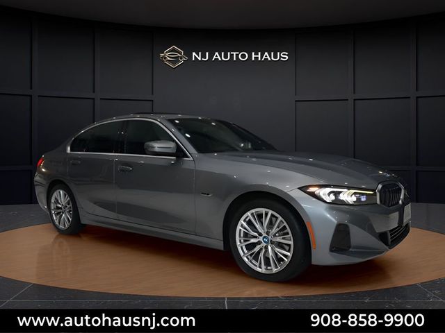 2023 BMW 3 Series 330e xDrive Plug-In Hybrid - 22980228 - 9