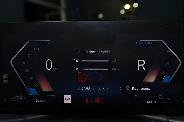 2023 BMW 3 Series 330e xDrive Plug-In Hybrid - 22980228 - 41