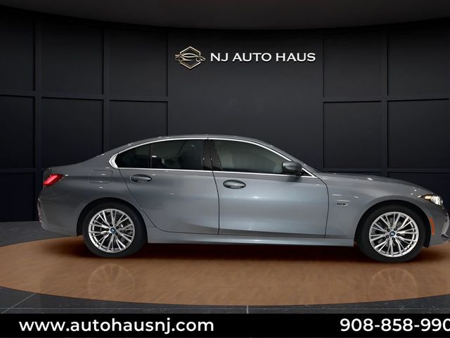 2023 BMW 3 Series 330e xDrive Plug-In Hybrid - 22980228 - 8