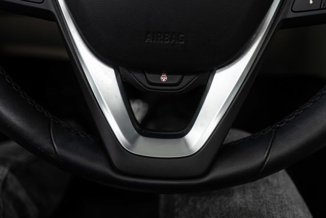 2023 BMW 3 Series 330e xDrive Plug-In Hybrid - 22982607 - 21