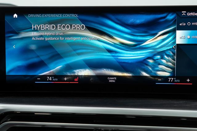 2023 BMW 3 Series 330e xDrive Plug-In Hybrid - 22982607 - 25