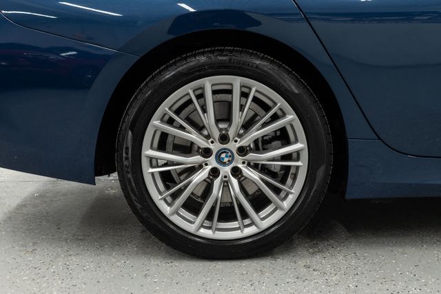 2023 BMW 3 Series 330e xDrive Plug-In Hybrid - 22982607 - 39