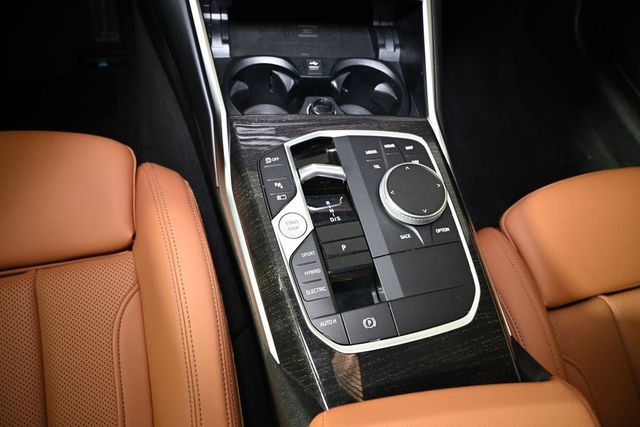 2023 BMW 3 Series 330e xDrive Plug-In Hybrid - 22993430 - 18
