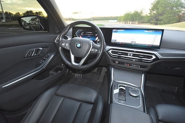 2023 BMW 3 Series 330i photo 11