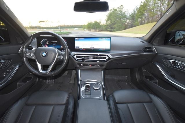 2023 BMW 3 Series 330i photo 12