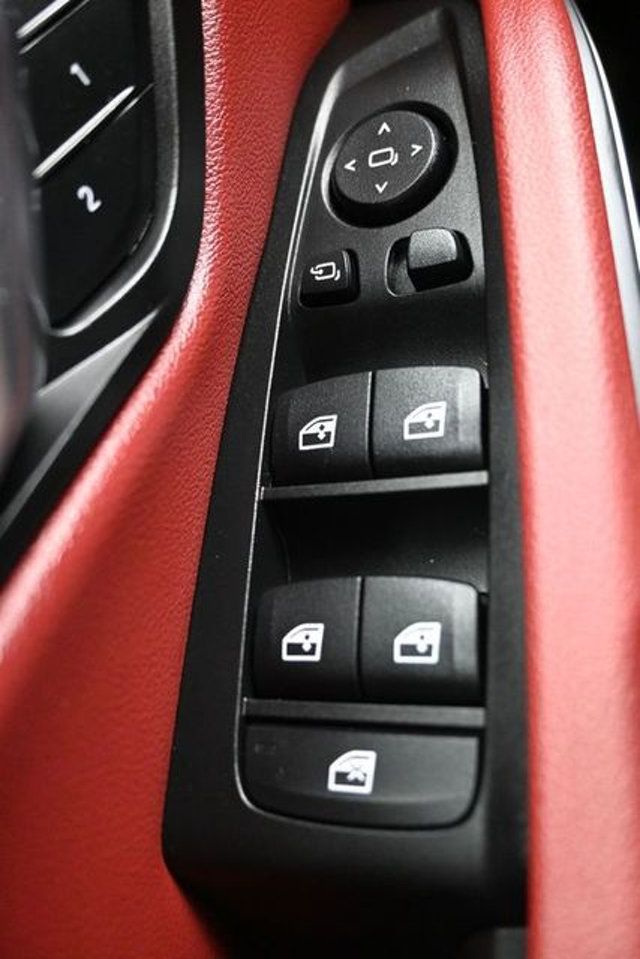 2023 BMW 3 Series 330i - 23053864 - 22