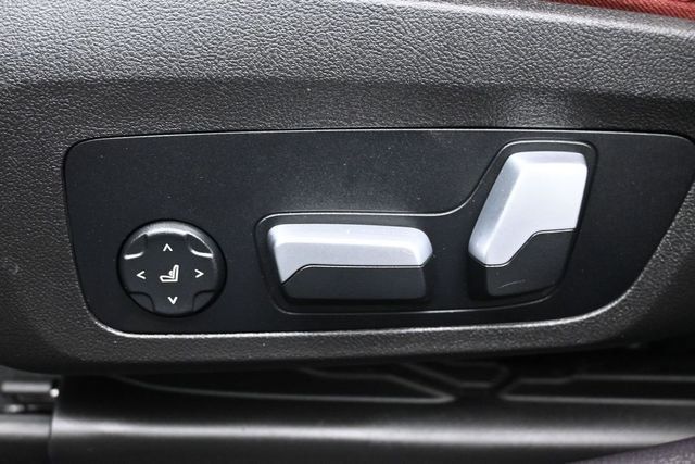 2023 BMW 3 Series 330i - 23053864 - 7