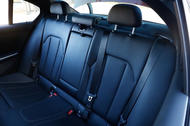 2023 BMW 3 Series 330i - 22950026 - 7