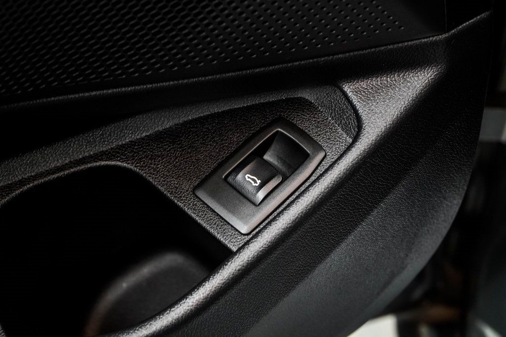 2023 Bmw 330i photo 46