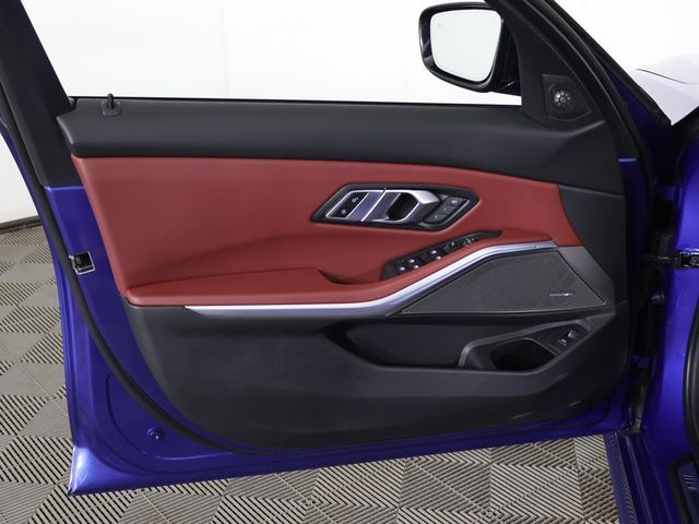 2023 BMW 3 Series 330i xDrive - 22975432 - 24