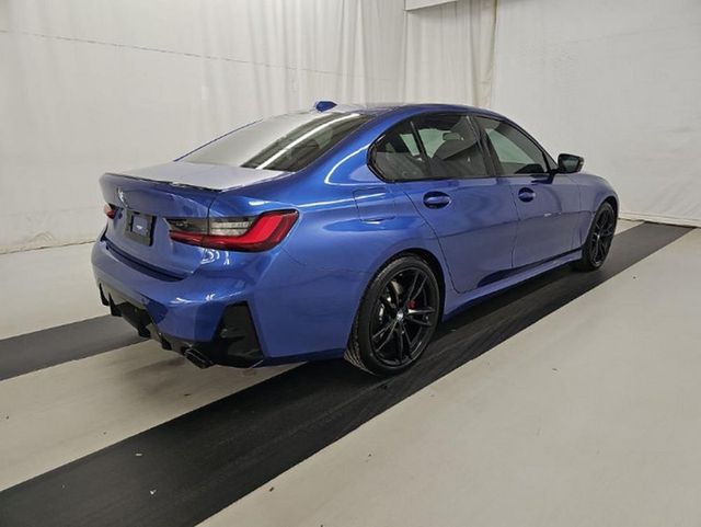 2023 BMW 3 Series 330i xDrive - 22975432 - 3