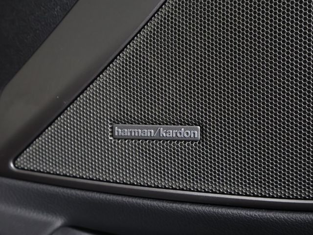 2023 BMW 3 Series 330i xDrive - 22975432 - 56