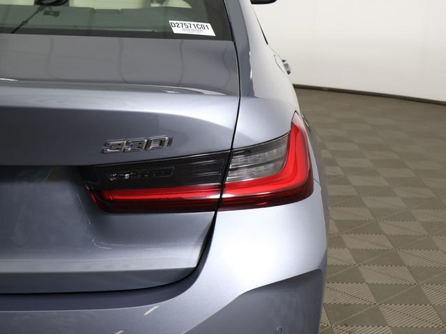 2023 BMW 3 Series 330i xDrive - 23011992 - 17