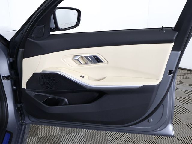 2023 BMW 3 Series 330i xDrive - 23011992 - 25