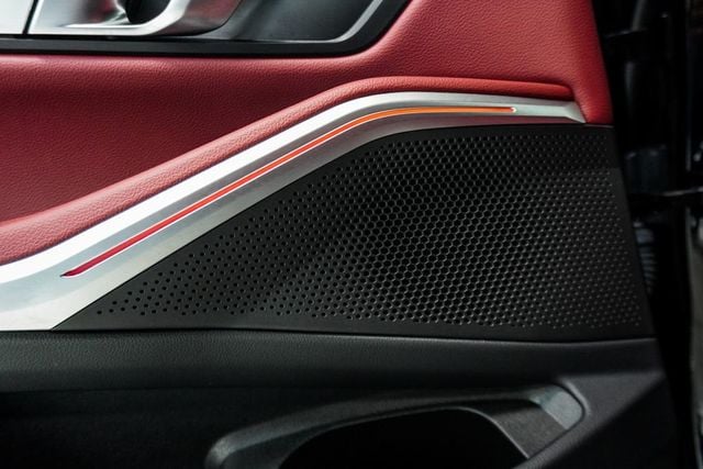 2023 BMW 3 Series 330i xDrive - 22988789 - 9