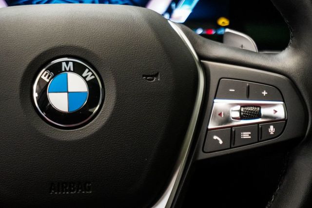 2023 BMW 3 Series 330i xDrive - 22988789 - 15
