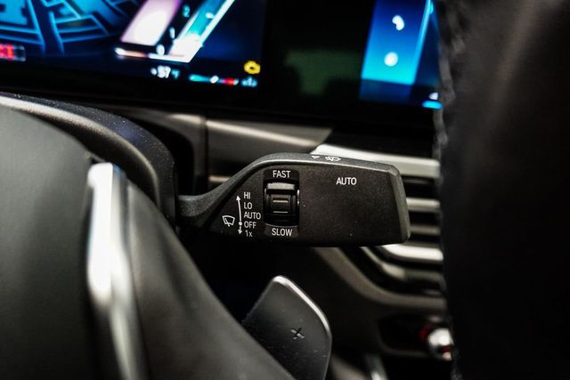 2023 BMW 3 Series 330i xDrive - 22988789 - 19