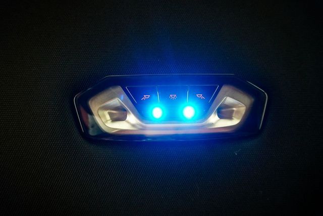 2023 BMW 3 Series 330i xDrive - 22988789 - 21