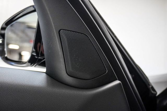 2023 BMW 3 Series 330i xDrive - 22988789 - 23