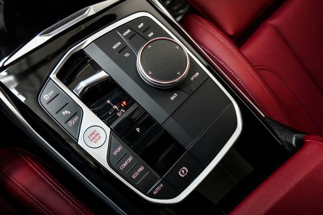 2023 BMW 3 Series 330i xDrive - 22988789 - 28