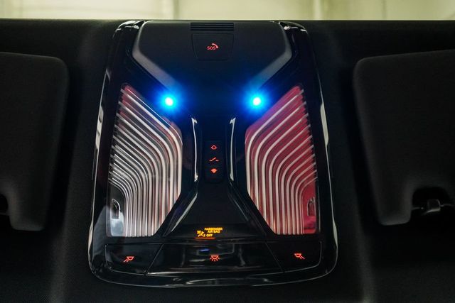 2023 BMW 3 Series 330i xDrive - 22988789 - 30