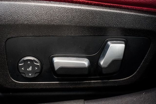 2023 BMW 3 Series 330i xDrive - 22988789 - 6