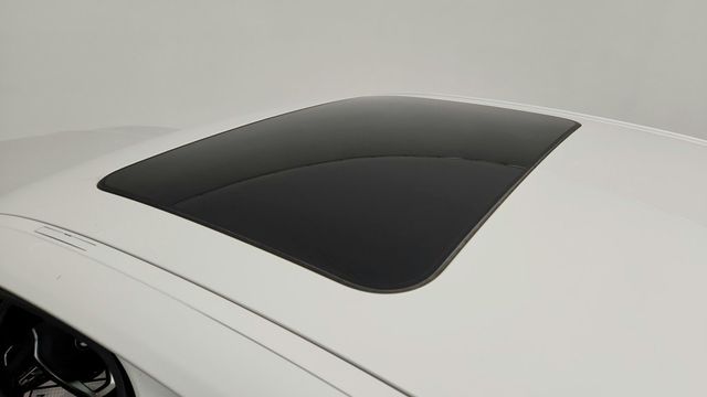 2023 BMW 3 Series 330i xDrive Sedan with Driving Assistance Package & 19'' Wheels - 22942094 - 9