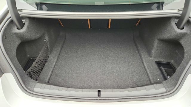 2023 BMW 3 Series 330i xDrive Sedan with Driving Assistance Package & 19'' Wheels - 22942094 - 21