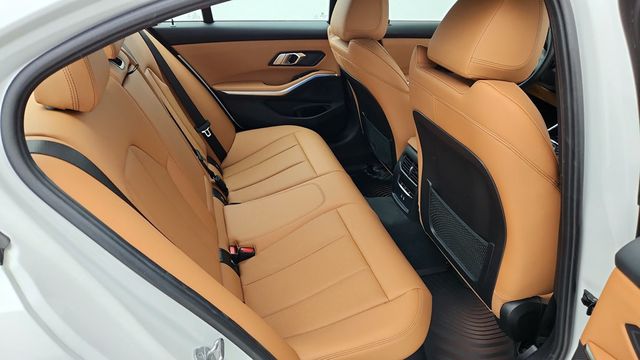 2023 BMW 3 Series 330i xDrive Sedan with Driving Assistance Package & 19'' Wheels - 22942094 - 22