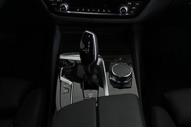 2023 BMW 5 Series 530e iPerformance - 22944433 - 13