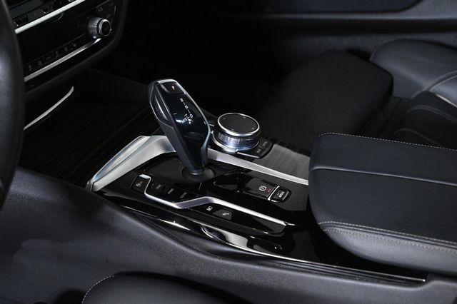 2023 BMW 5 Series 530e iPerformance - 22944433 - 19