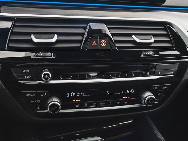 2023 BMW 5 Series 530e iPerformance - 22972464 - 25