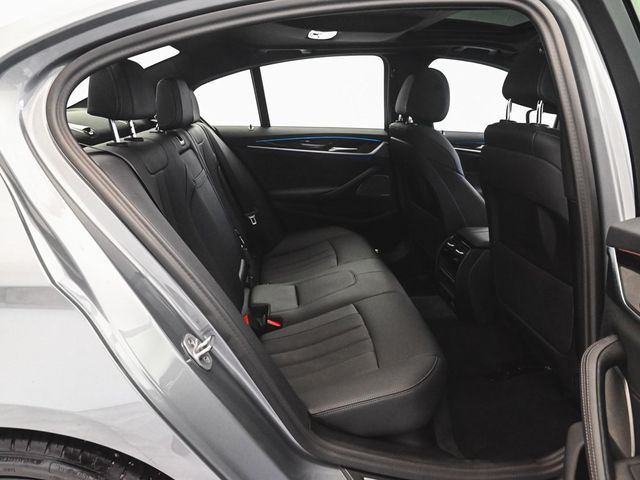 2023 BMW 5 Series 530e iPerformance - 22972464 - 35