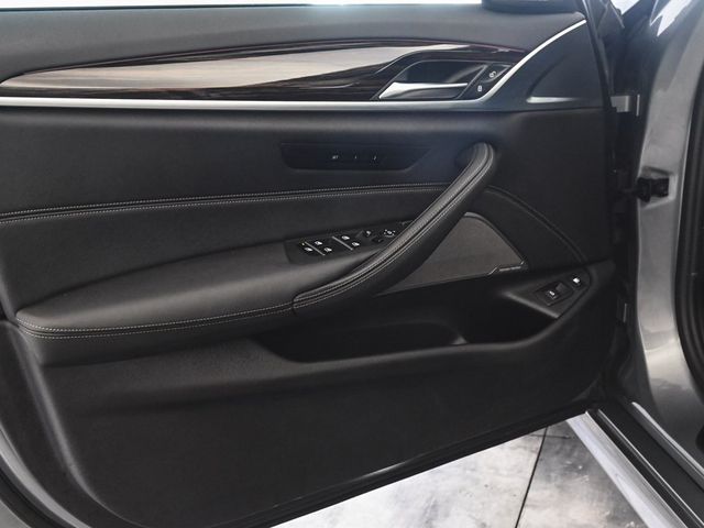 2023 BMW 5 Series 530e iPerformance - 22972464 - 7