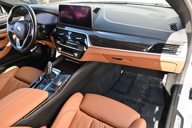 2023 BMW 5 Series 530e Plug-In Hybrid - 23099069 - 9