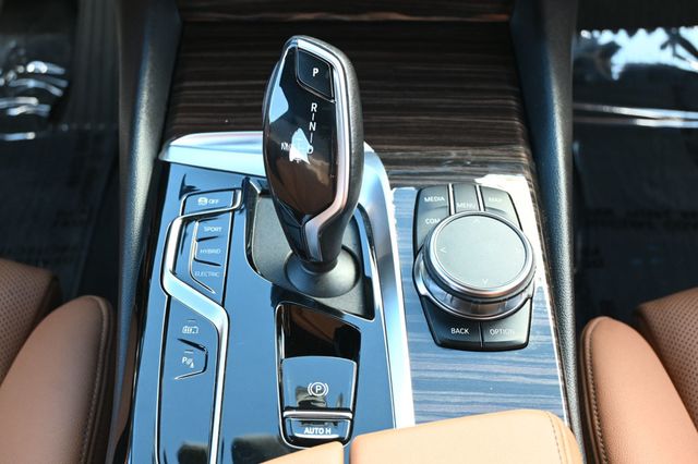 2023 BMW 5 Series 530e Plug-In Hybrid - 23099069 - 14