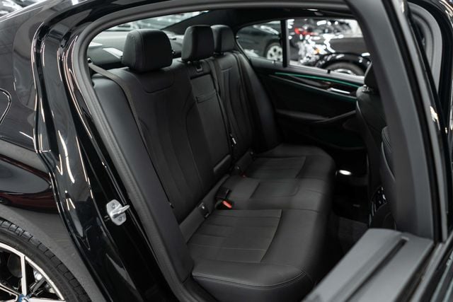 2023 BMW 5 Series 530e xDrive Plug-In Hybrid - 22967991 - 13