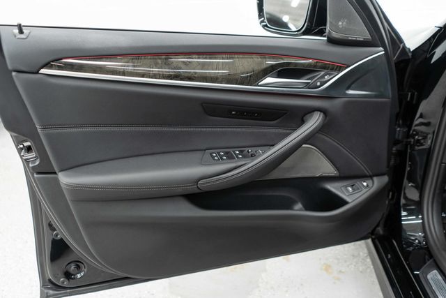 2023 BMW 5 Series 530e xDrive Plug-In Hybrid - 22967991 - 14